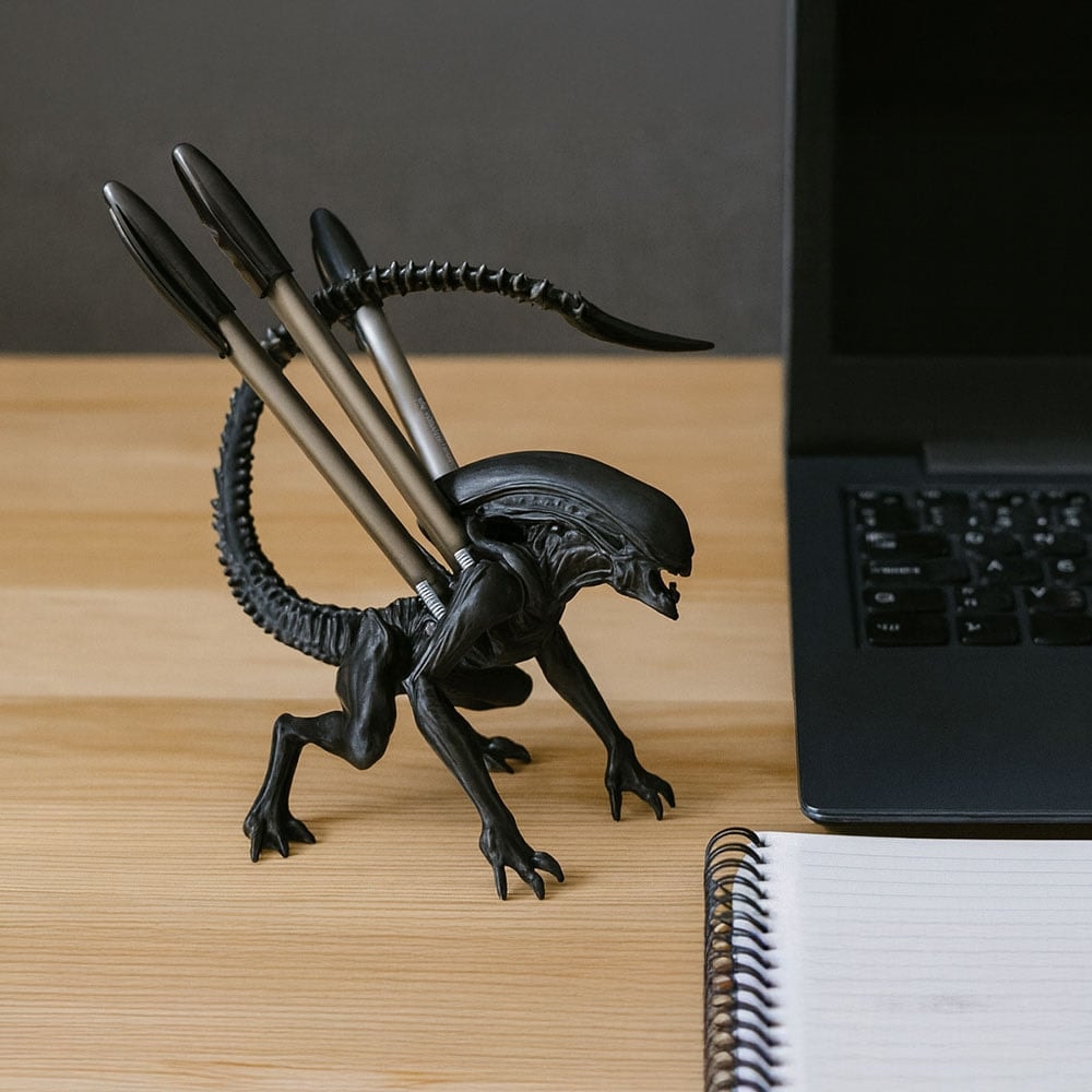 Alien Figürlü Kalemlik