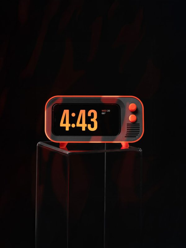 Retro TV MagSafe Şarj Standı & Telefon Tutucu (iPhone 15/16 Pro Uyumlu)